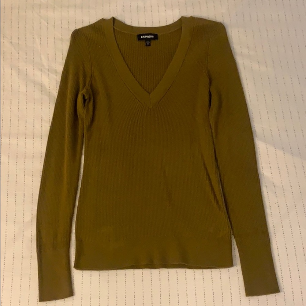 Long Sleeve V Neck Sweater
